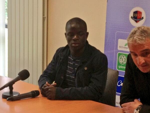 2013年22歲坎特加盟卡昂時身價40萬歐,如今在沙特周薪48萬歐