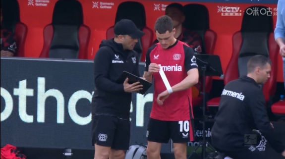 動真格了!落后的藥廠半場連換三人維爾茨登場,下周還要踢拜仁