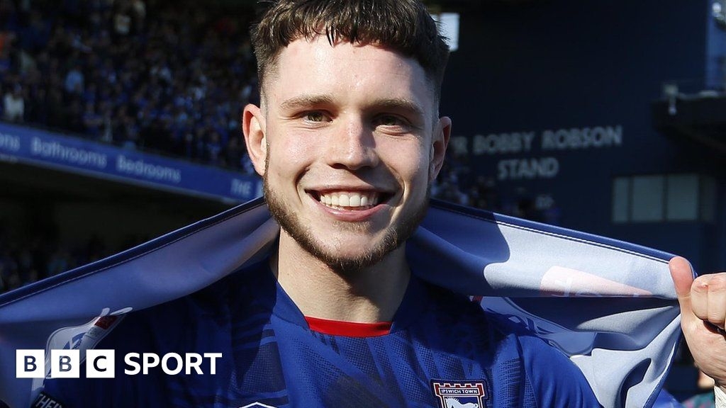 26歲伊鎮(zhèn)中鋒赫斯特將代表蘇格蘭出戰(zhàn),曾入選英格蘭各級青年隊