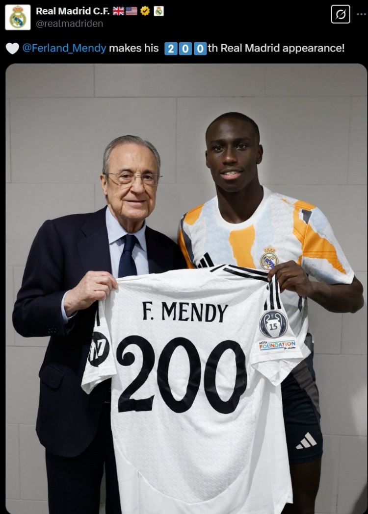 門迪達成皇馬200次出場里程碑,獲贈紀念球衣&與弗洛倫蒂諾合影