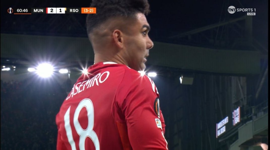 表情一言難盡!達洛特后場被斷,卡塞米羅迅速補防飛鏟解圍