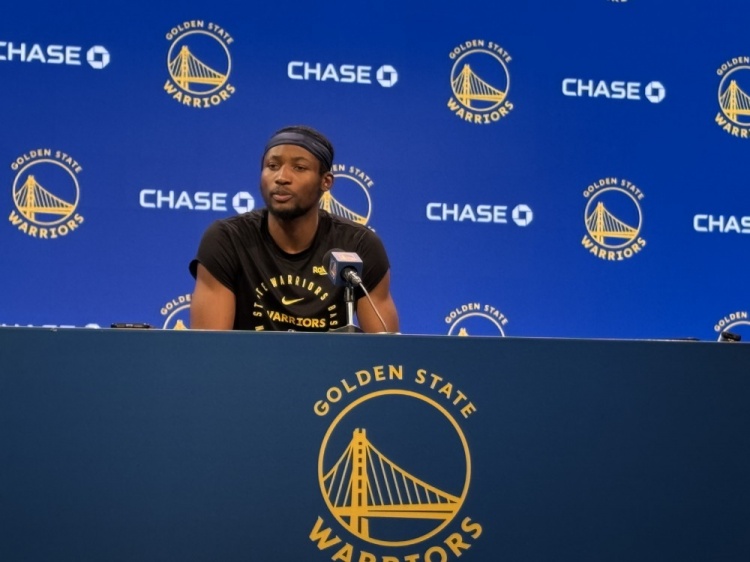 庫(kù)明加:這次傷病更復(fù)雜 但我已經(jīng)非常接近完全恢復(fù)了