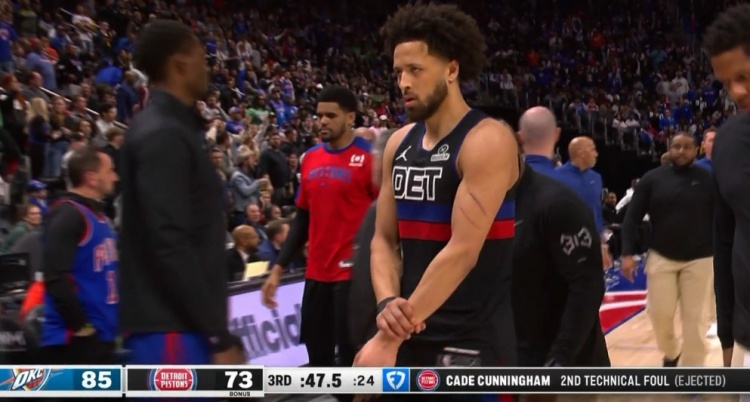 要冷靜！康寧漢姆攤手不滿先吃T&喋喋不休抱怨裁判再吃T被驅(qū)逐！