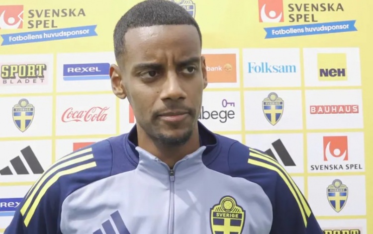 伊薩克:對轉會傳聞沒什么好說的,不會說我像亨利,那太狂妄了