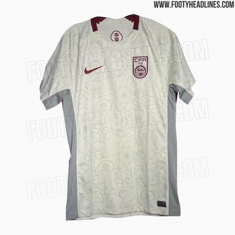 傳統元素!裝備網站報道中國女足2025客場球衣: 白底+花卉底紋