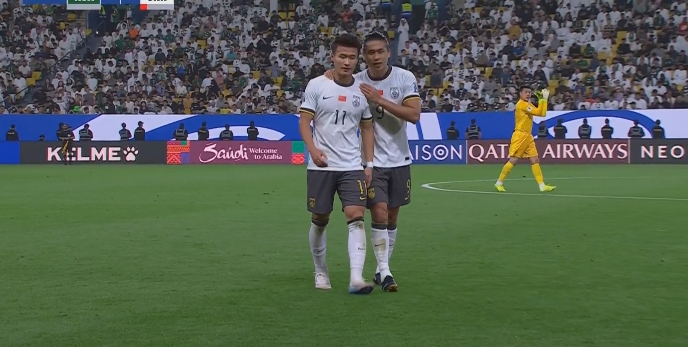 半場(chǎng)熱議:沒苦硬吃!我們能不能踢得更聰明?下場(chǎng)打澳大利亞難了