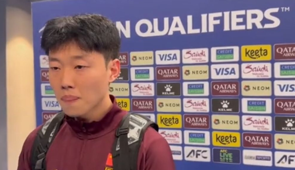 高準(zhǔn)翼：計(jì)劃保平爭(zhēng)勝但有些意外情況 紅牌后大家說(shuō)挺過(guò)上半場(chǎng)