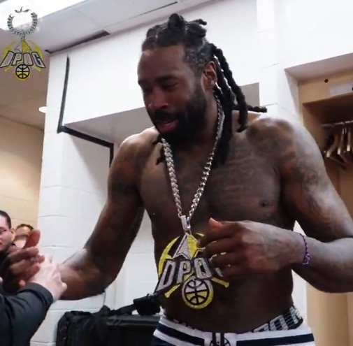 頂替約老師首發(fā)砍11+15+4!馬龍賽后將大金鏈子頒給小喬丹