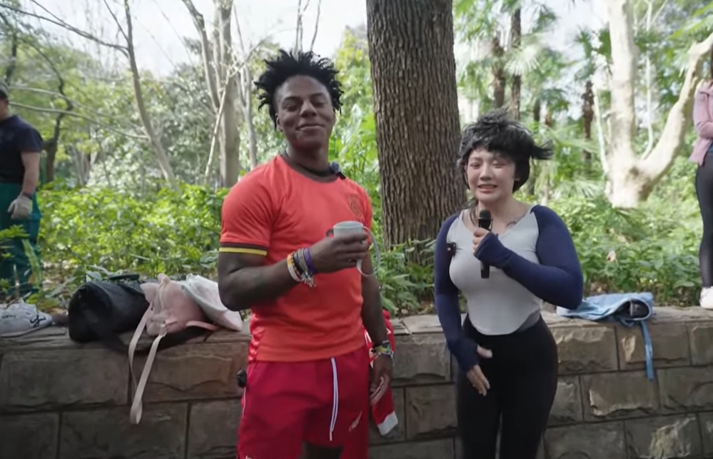 劇情拉滿!Speed中國行逛上海人民公園“相親角”