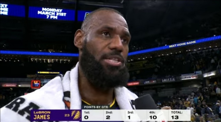 詹姆斯:我一直在看大屏幕確定自己是否及時出手了 絕殺感覺很棒