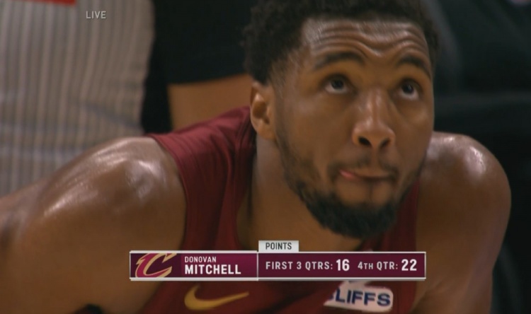 力挽狂瀾!多諾萬-米切爾第四節7中6已砍22分 前三節合計16分