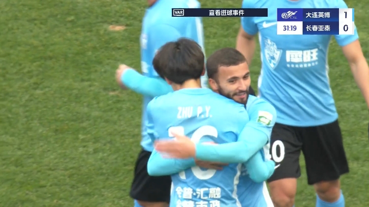 19歲朱鵬宇中超處子球!大連英博1-0領先長春亞泰,馬萊萊助攻