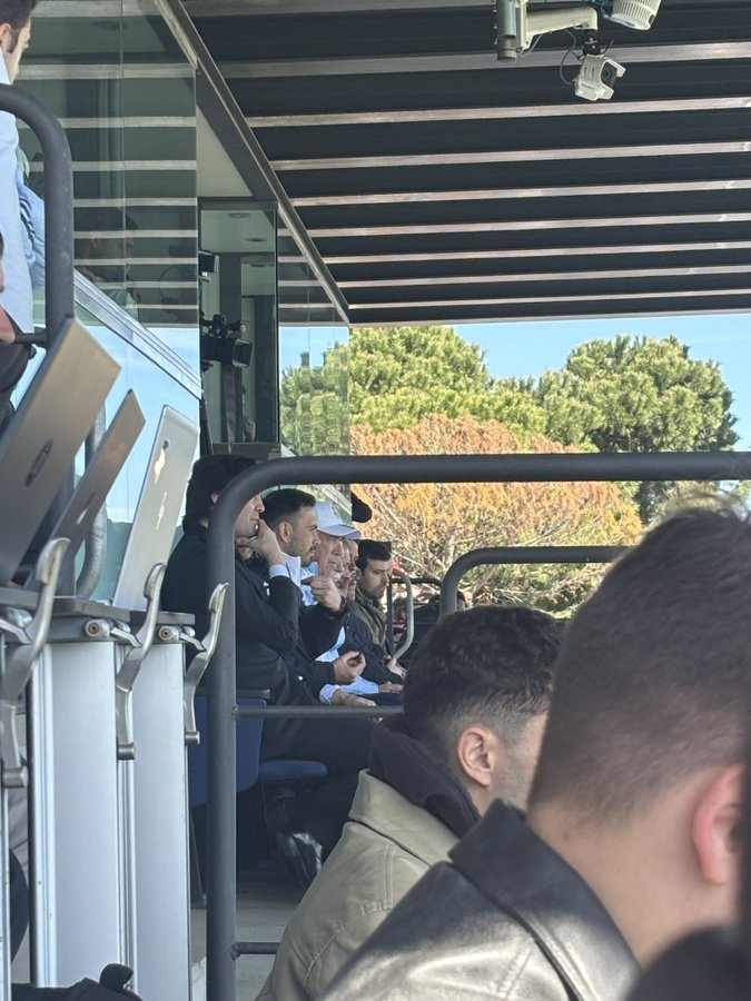 總教頭督戰！安切洛蒂攜皇馬教練組成員觀戰U19馬德里德比