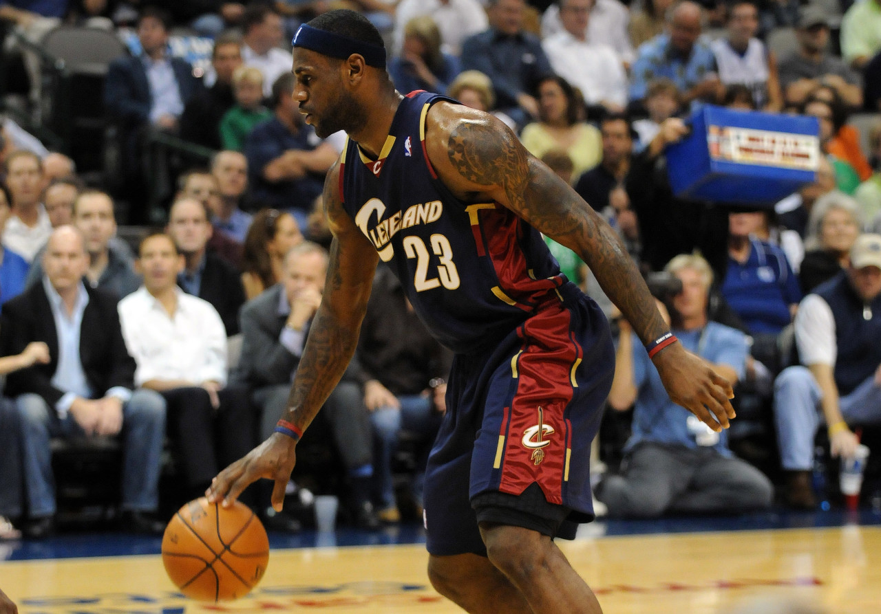 前隊友:詹姆斯新秀時確實不如里基-戴維斯 這不是貶低而是保護他