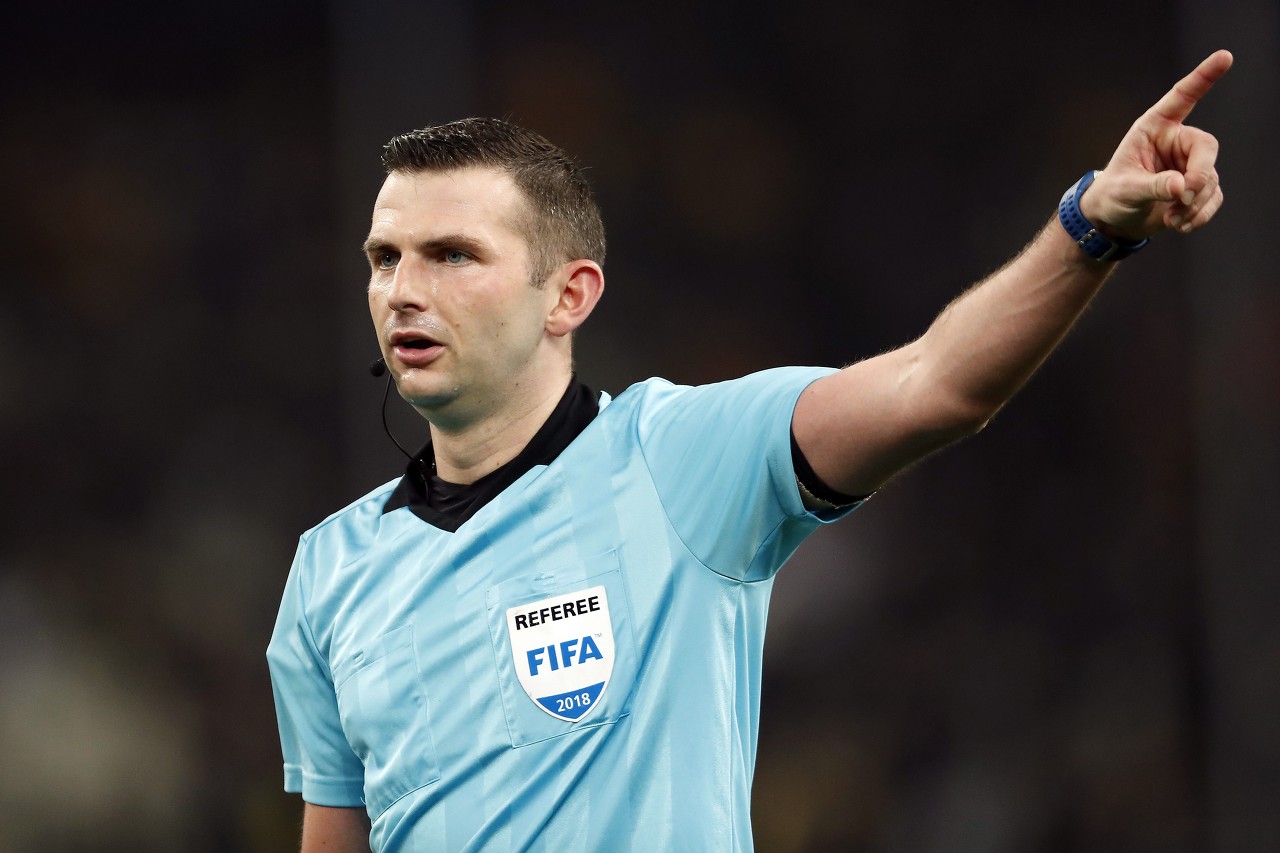 英足總CEO:支持裁判裝備攝像頭,它能讓裁判吹罰時更有信心