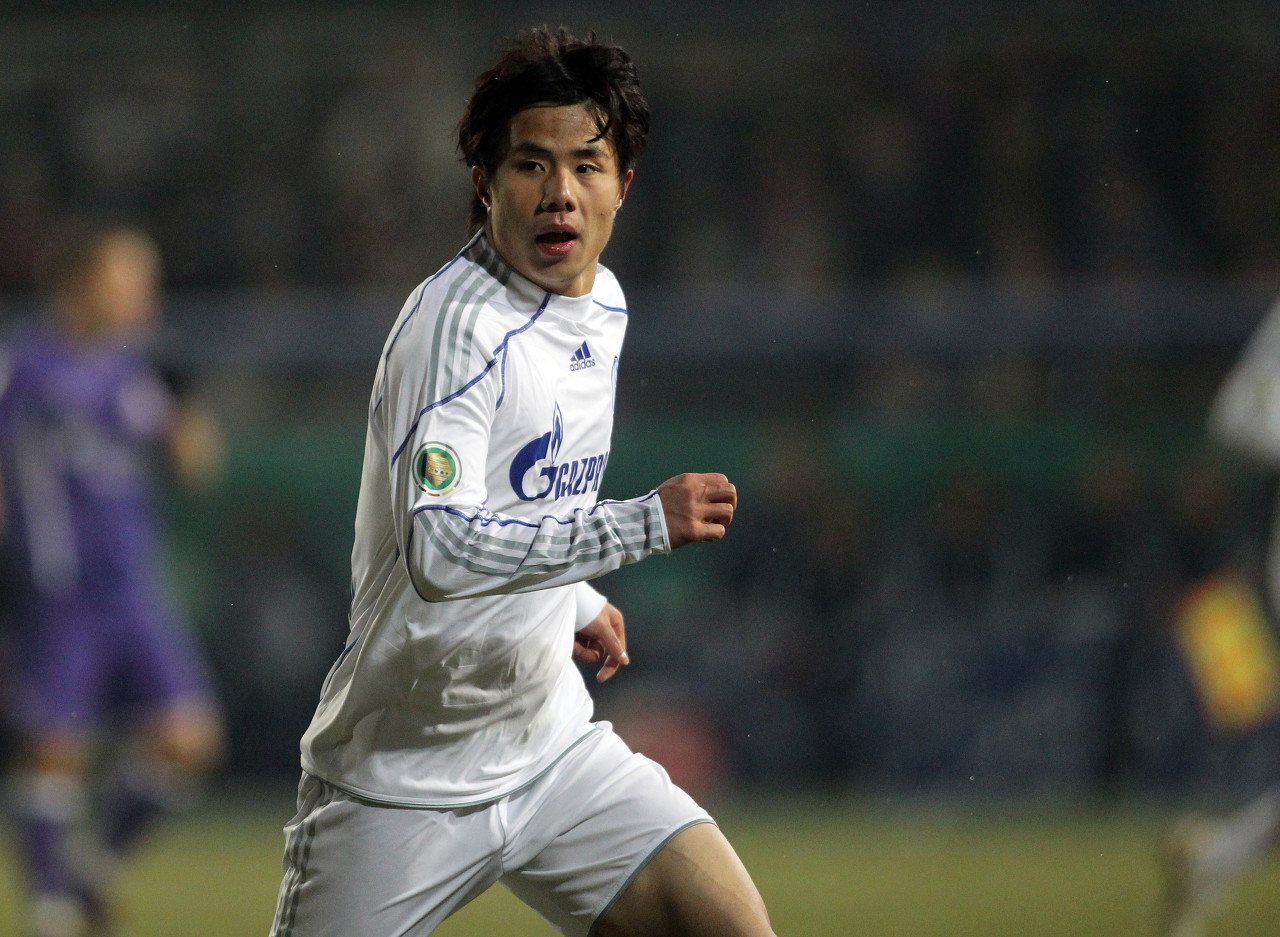 蒿俊閔今天迎來38歲生日,曾留洋沙爾克04并在歐冠有過出場