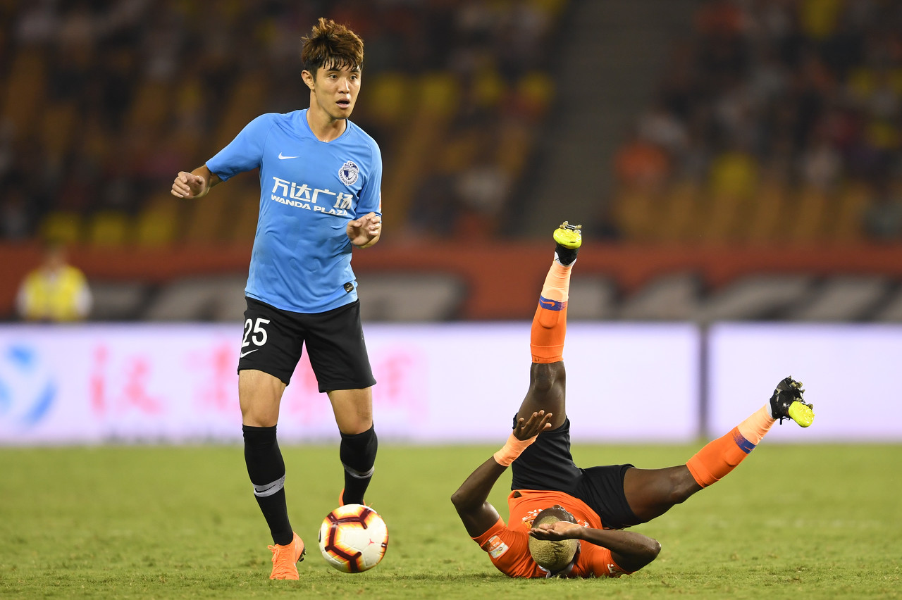 再戰(zhàn)足協(xié)杯！上海橘橙名單：59歲朱駿投資人兼球員，李建濱在列