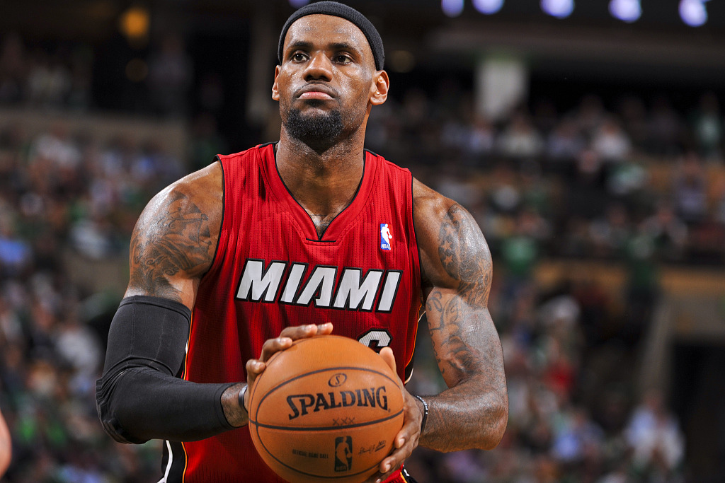 詹姆斯:我去邁阿密就像離家上大學(xué) 人生前25年我都在家鄉(xiāng)阿克倫