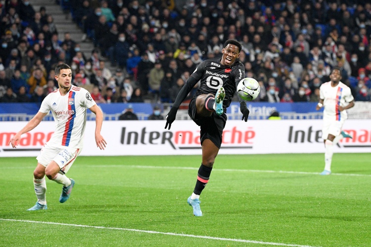 戴維本賽季歐冠已經(jīng)貢獻(xiàn)7球2助攻,超過此前3賽季歐戰(zhàn)總參與進(jìn)球