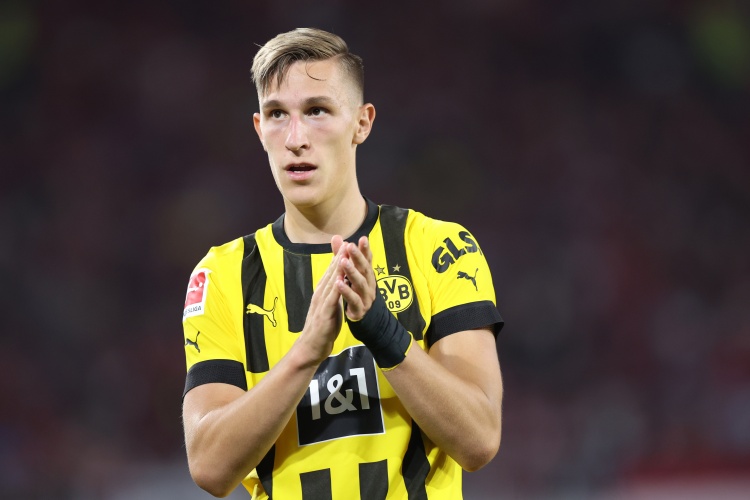 法爾克:利物浦有意多特25歲中衛施洛特貝克替代范迪克 年薪500萬