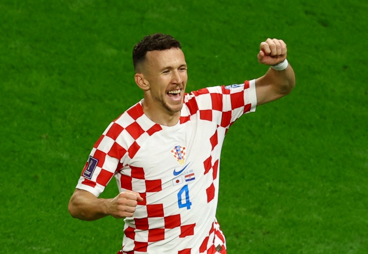 對(duì)陣法國(guó)隊(duì)單場(chǎng)傳射,佩里西奇成2015年11月的魯尼后首人