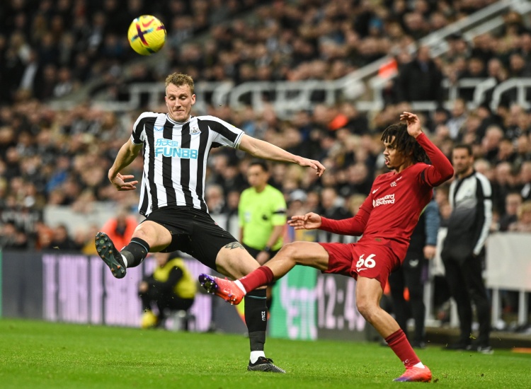 希勒:紐卡有希望戰勝紅軍捧起聯賽杯,當年維岡都能爆冷勝曼城