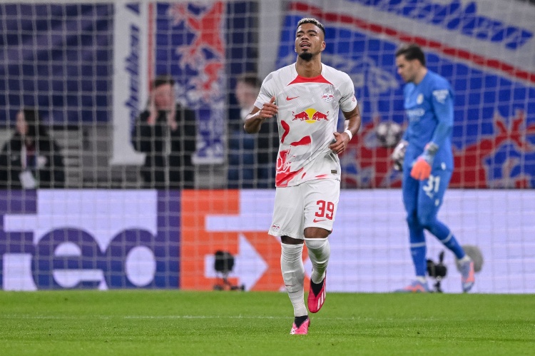 亨里希斯:受傷很可怕 親人朋友們支撐著我度過康復(fù)期