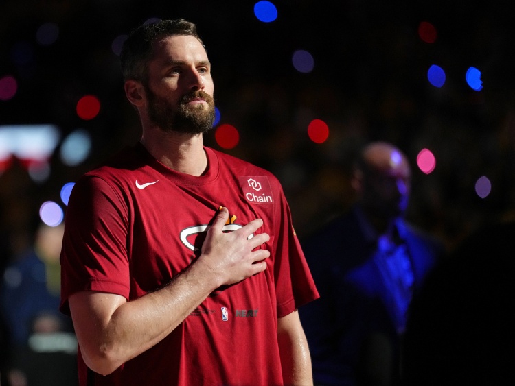 莫布里談致敬樂福:他可是凱文-樂福 任何時候在這里都該有這待遇