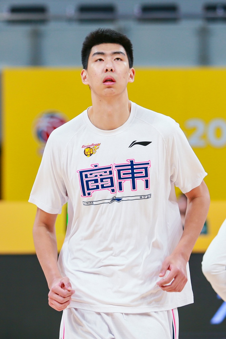 麥穗豐:廣東用了很多心思鍛煉徐昕 后者要珍惜機會 進攻終結得穩