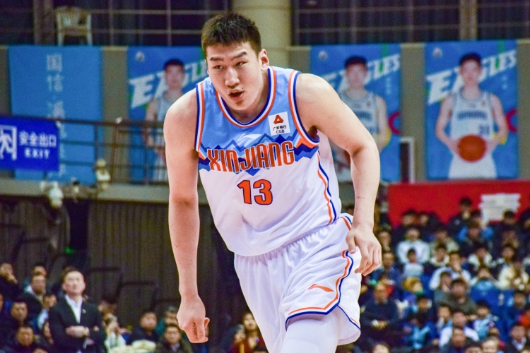 高效輸出!李炎哲半場7中5拿到12分2板1助1斷2帽