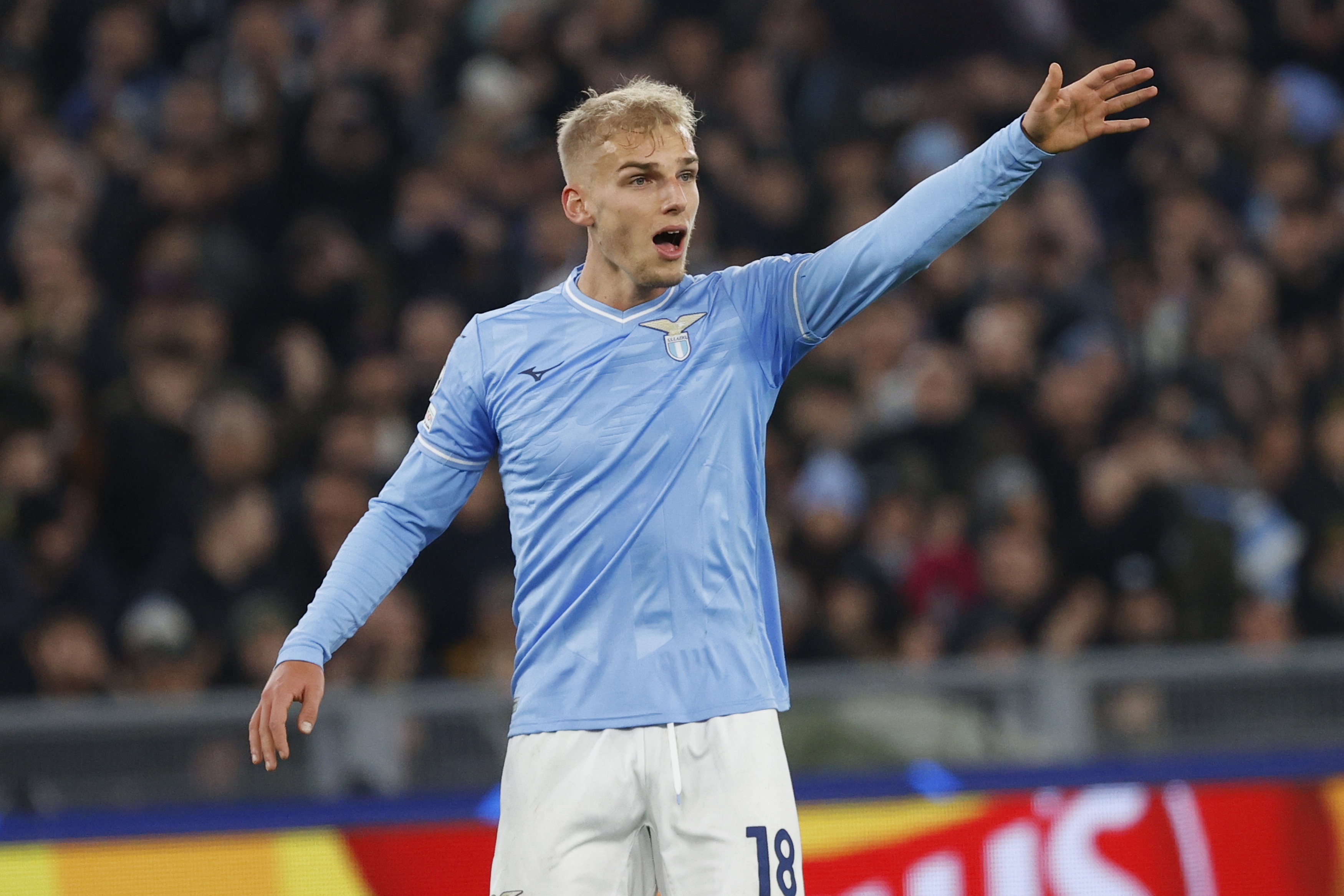 共和報:國米有意拉齊奧邊鋒伊薩克森,熱刺也準備報價4000萬歐