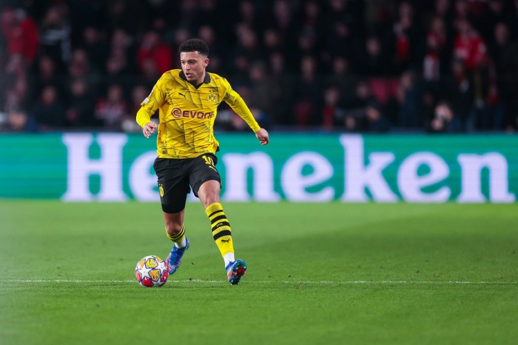 大十字：不知道桑喬如今是否還能幫助多特，所以引進他會有些風險