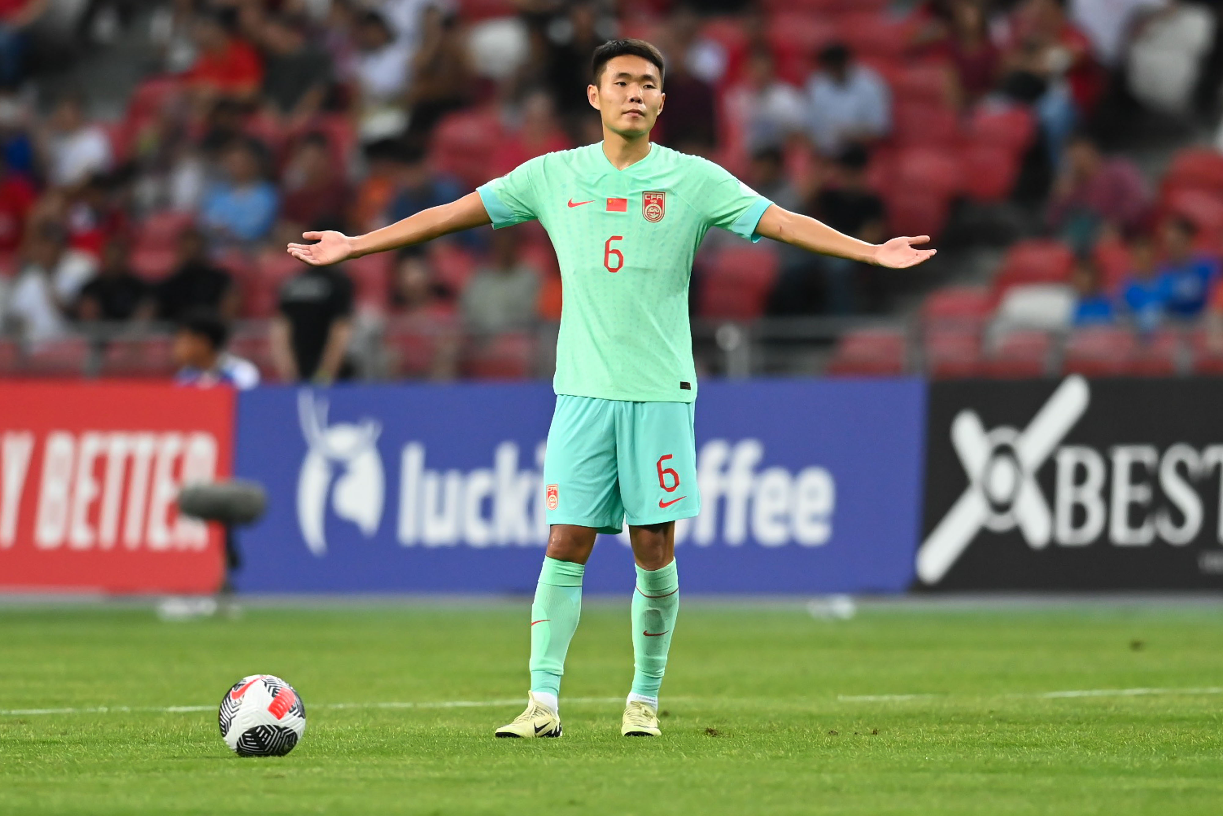 范曉冬:王上源停賽對國足影響大,全能型中場李源一名單都沒進(jìn)