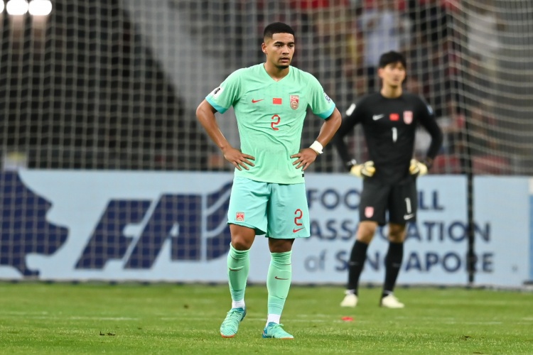 記者:蔣光太肌肉拉傷將缺席1月,他的缺陣讓國足后衛線實力下滑