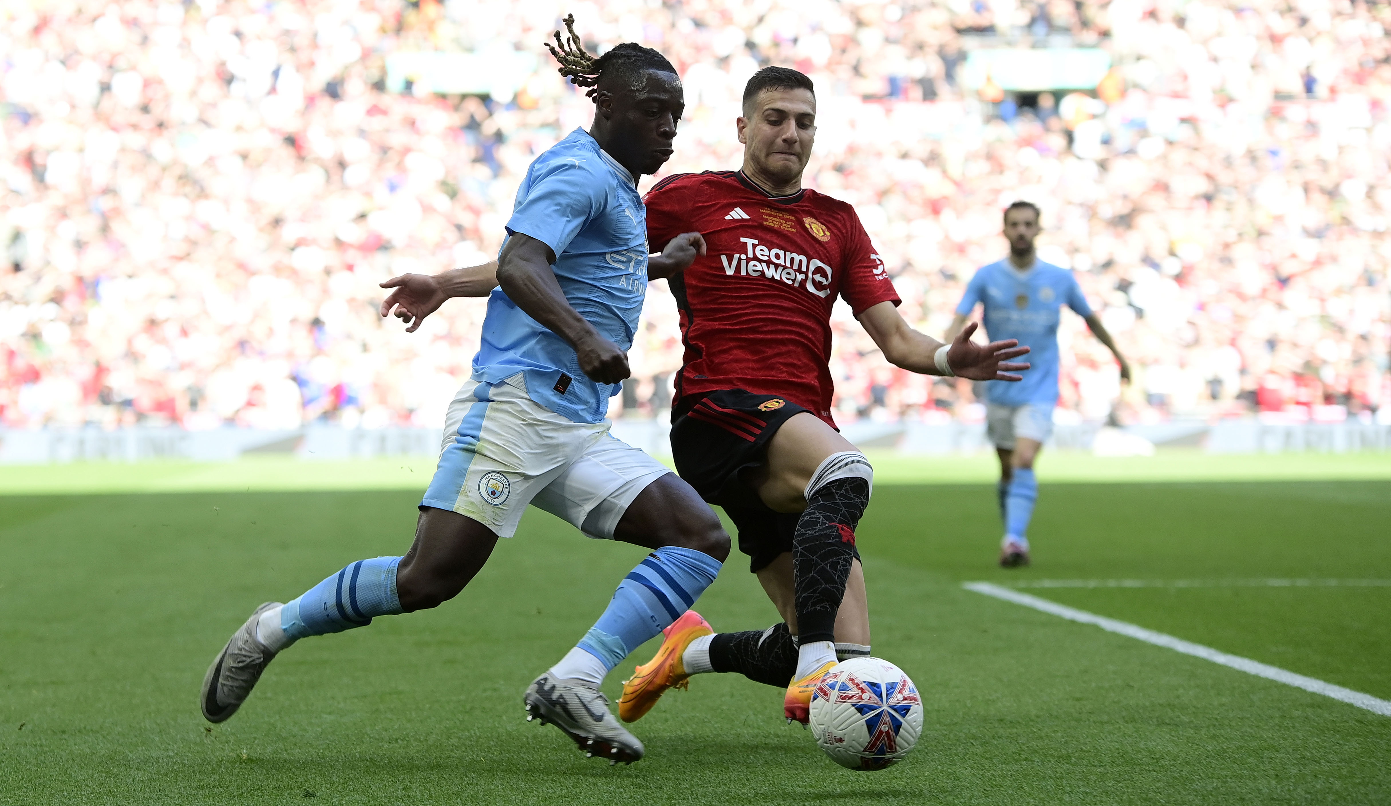 郵報:達洛特是曼聯更衣室內的DJ 人氣爆棚 會根據氛圍調整曲風