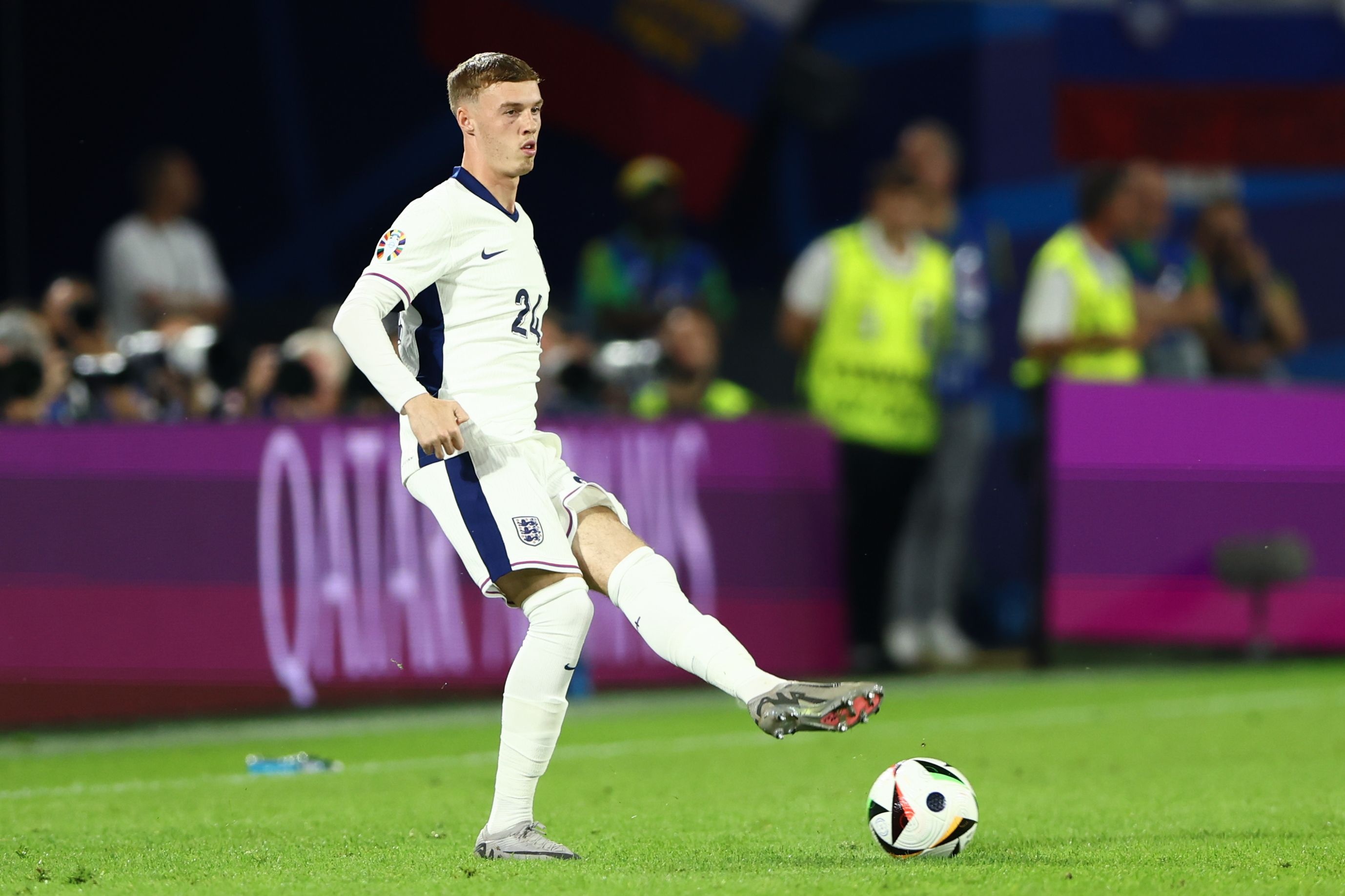 郵報(bào):英格蘭歐洲杯紀(jì)錄片即將上映,帕爾默&格伊是主角