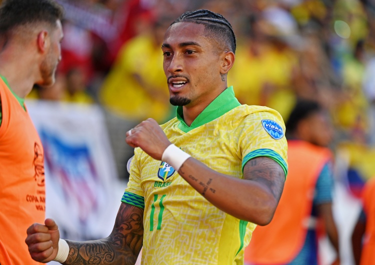 放豪言結(jié)果慘?。±颇醽?次對(duì)陣阿根廷0球0助，巴西隊(duì)1平2負(fù)