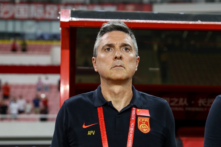 場面不錯(cuò)!朱藝談U22國足半場表現(xiàn):展現(xiàn)很強(qiáng)斗志,令人印象深刻