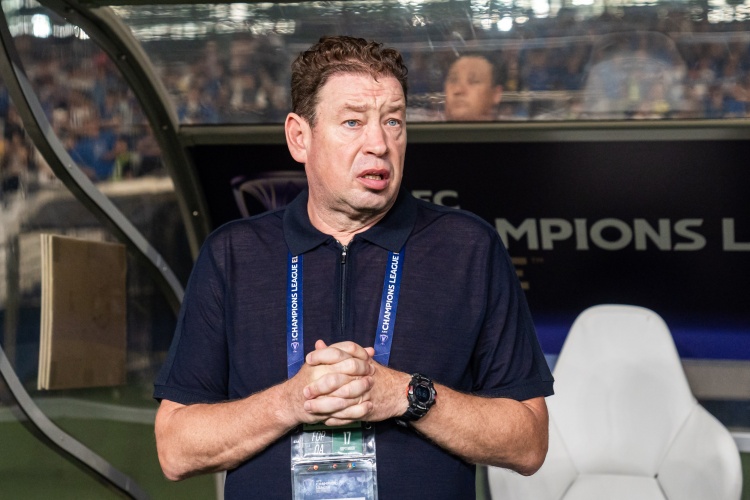 滬媒：申花隊今天18點在訓練基地集結 朱辰杰進行輕負荷訓練