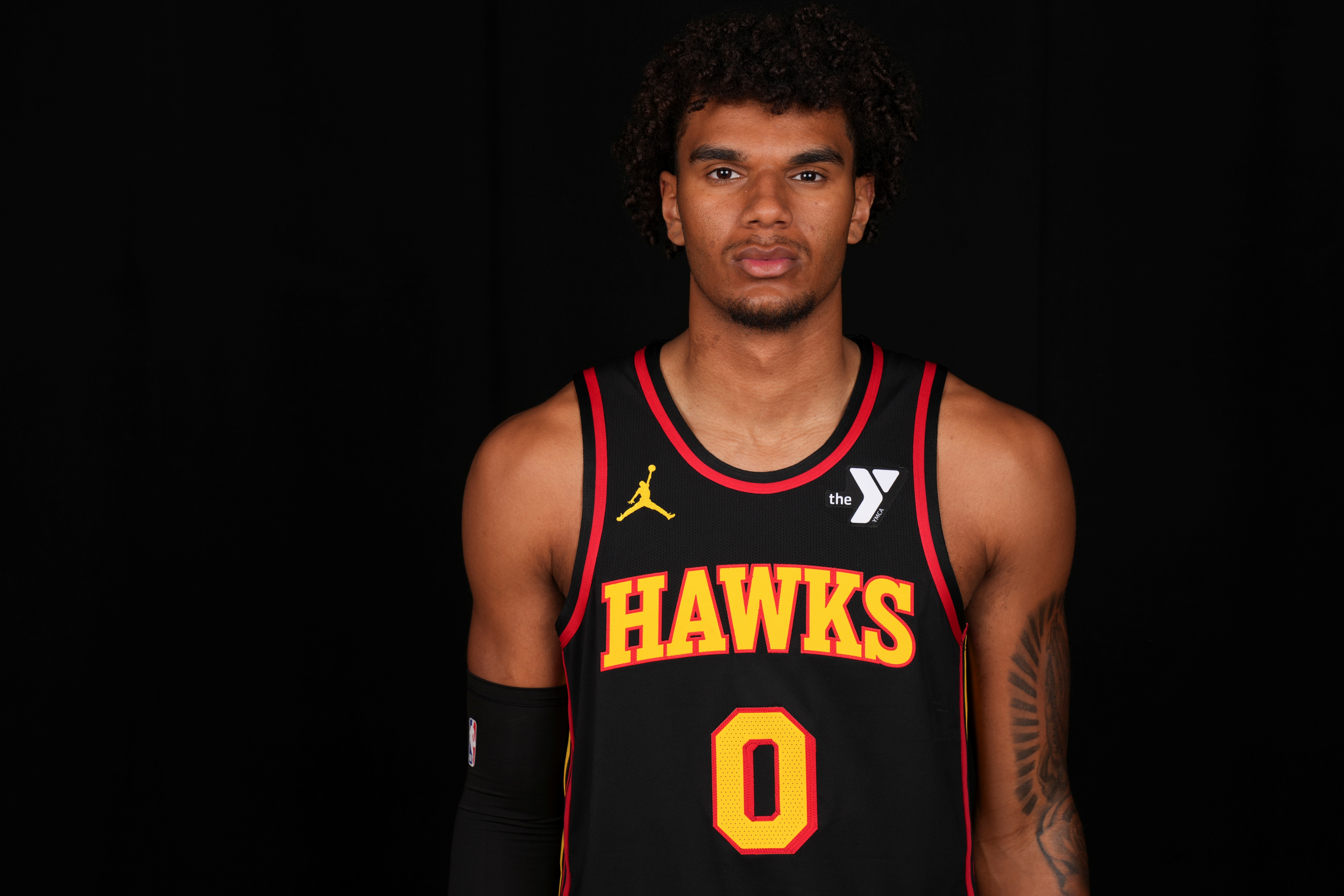 Scotto:老鷹與前鋒多米尼克-巴洛簽下兩年276萬美元的續(xù)約合同