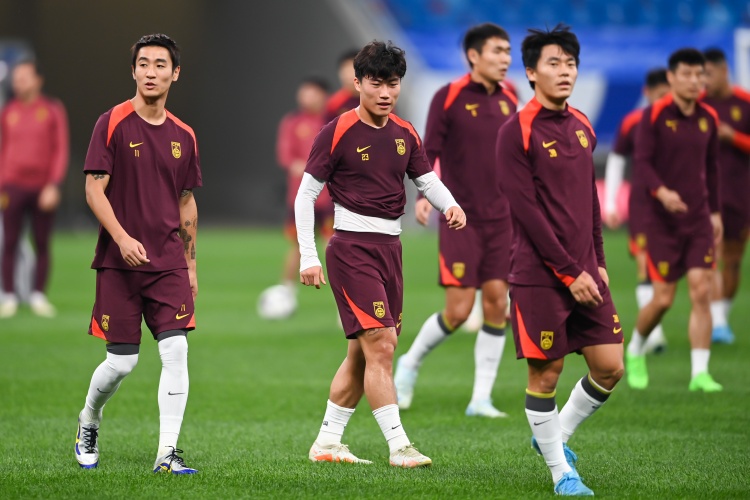 記者：國足還是原來的實力，無非是伊萬找到符合國足定位的戰術