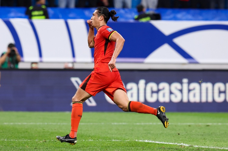 國足首發俱樂部分布:國安4人&泰山3人 海港、申花、蓉城、河南1人