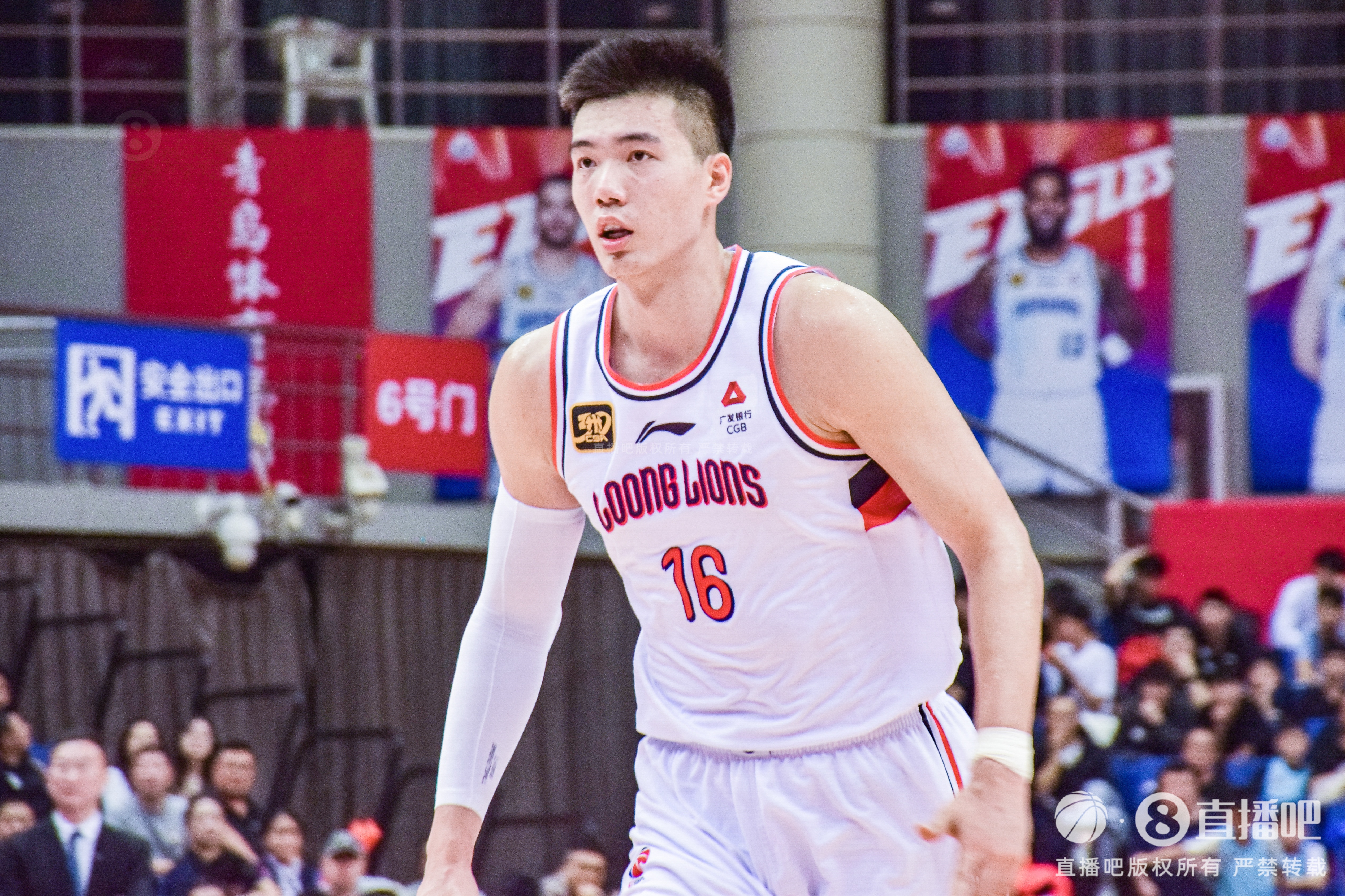 直播吧:焦泊喬10日啟程前往馬德里開(kāi)啟康復(fù) 目前可以下地行走