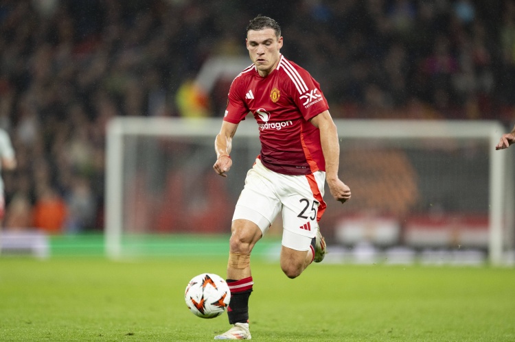 曼晚預(yù)測(cè)曼聯(lián)歐聯(lián)首發(fā):烏加特復(fù)出 霍伊倫&加納喬領(lǐng)銜鋒線