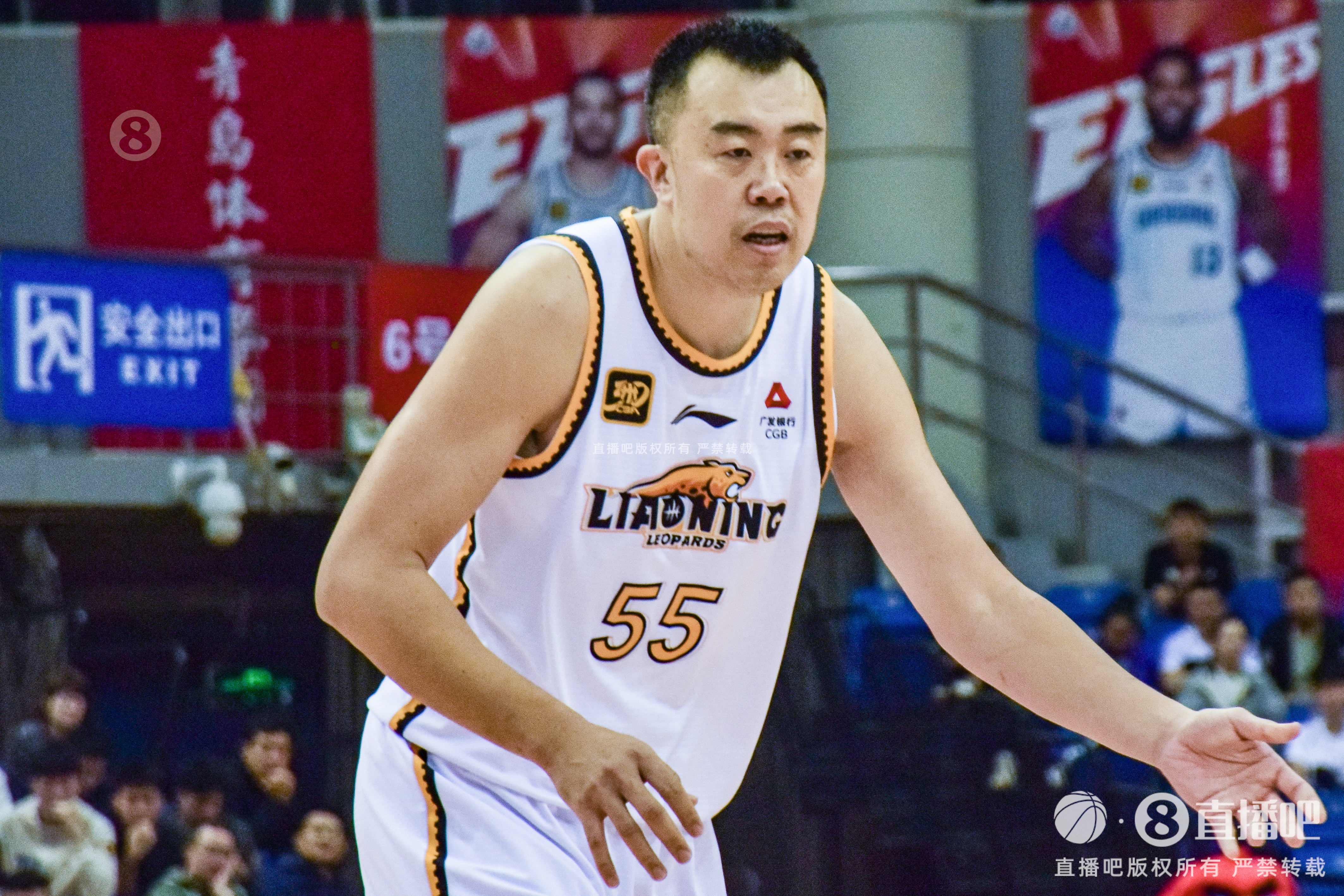 接近兩雙!韓德君半場5中4高效拿下9分9板1助 4前場板