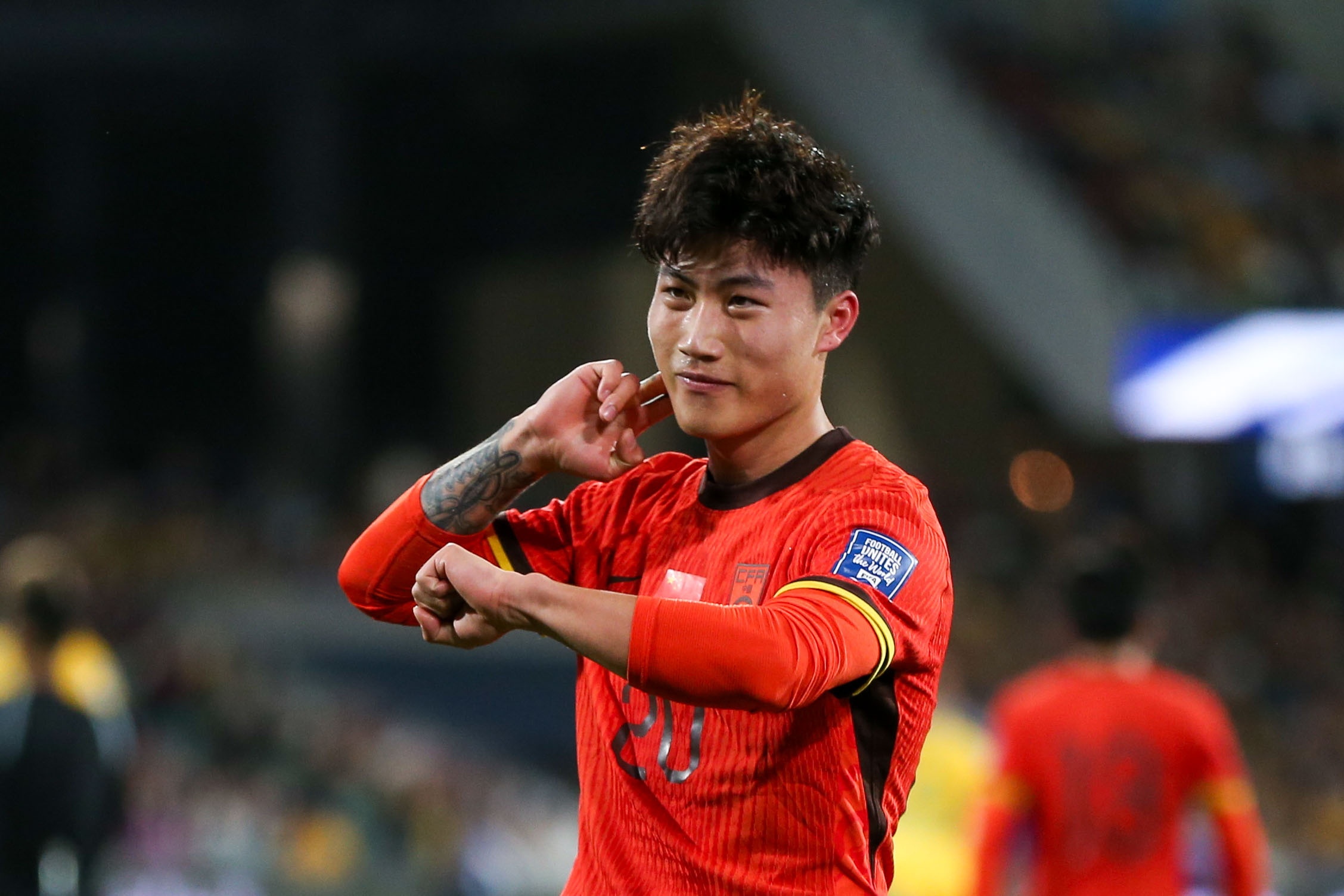 ?凌晨2:15的國(guó)足比賽，你選擇熬夜，還是一覺(jué)醒來(lái)看集錦？