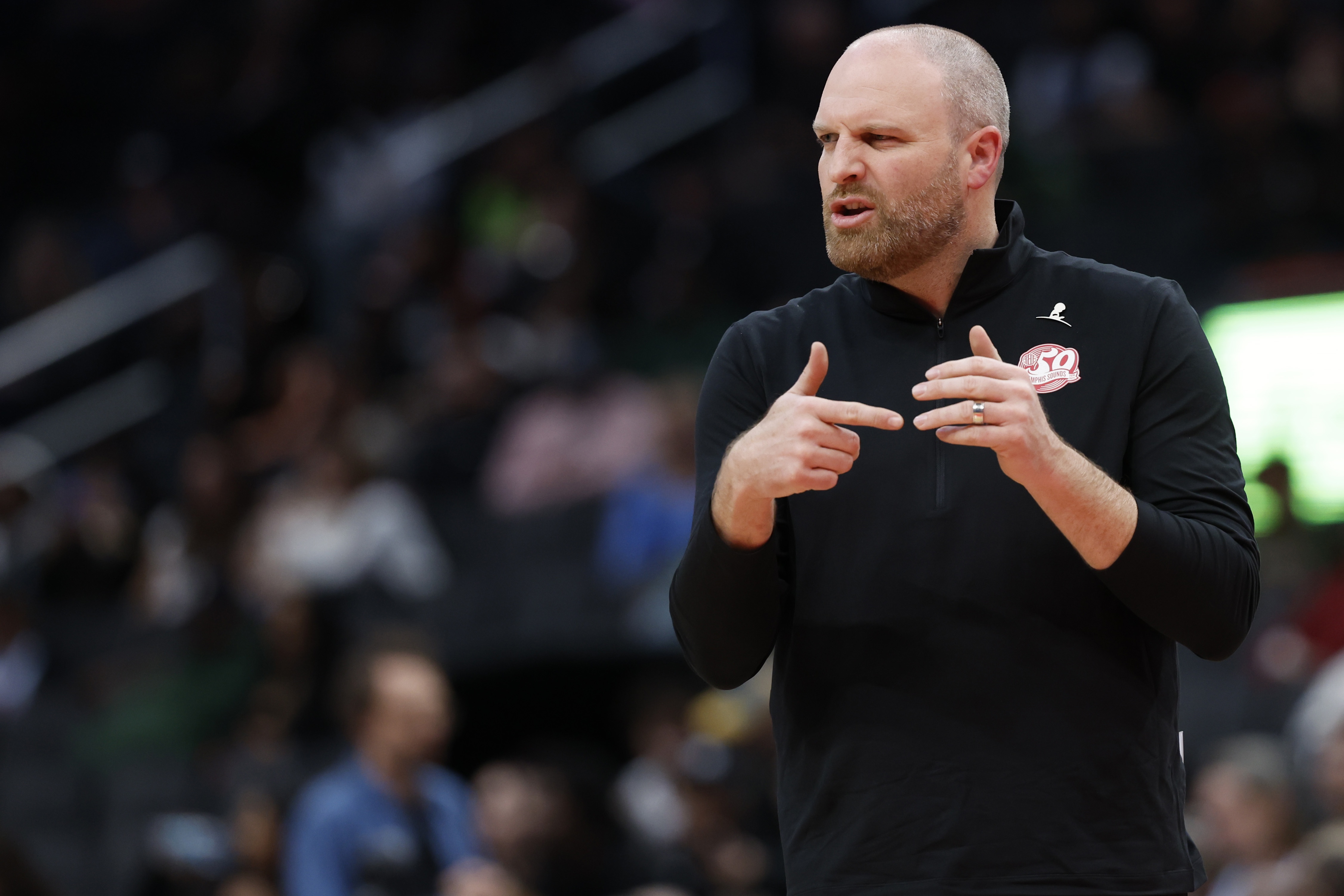 執(zhí)教勝場數(shù)隊(duì)史第1!隊(duì)記:多名灰熊球員對詹金斯被解雇感到震驚