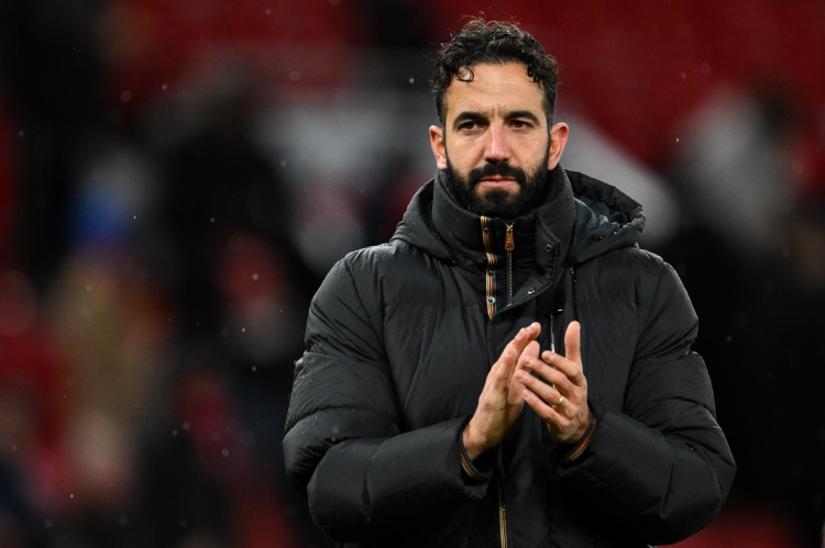 力挺!曼聯球迷唱歌稱贊阿莫林:他將帶紅魔重現輝煌、東山再起