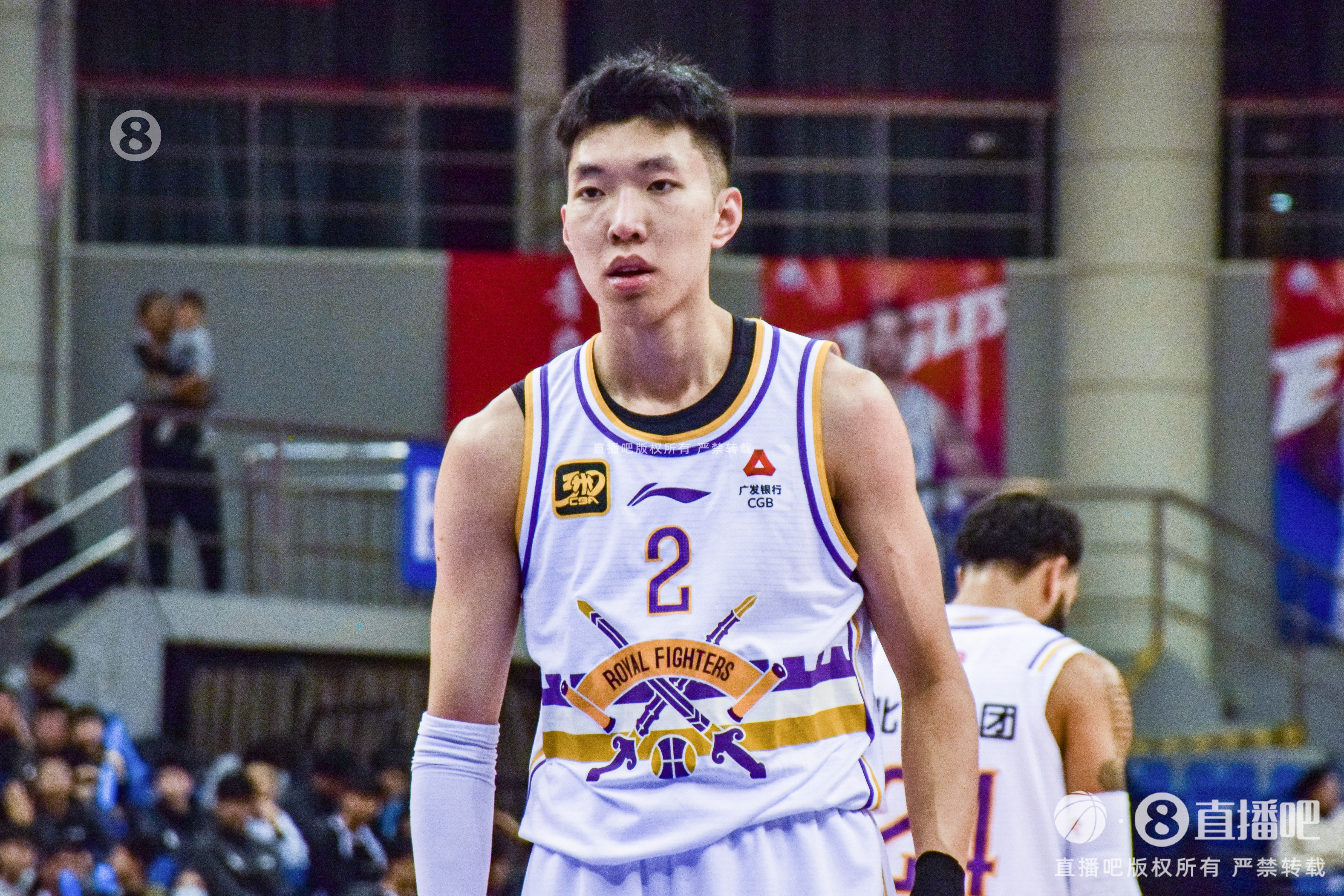 身手全能!廖三寧半場(chǎng)9中5拿到15分3板4助1斷 正負(fù)值+12