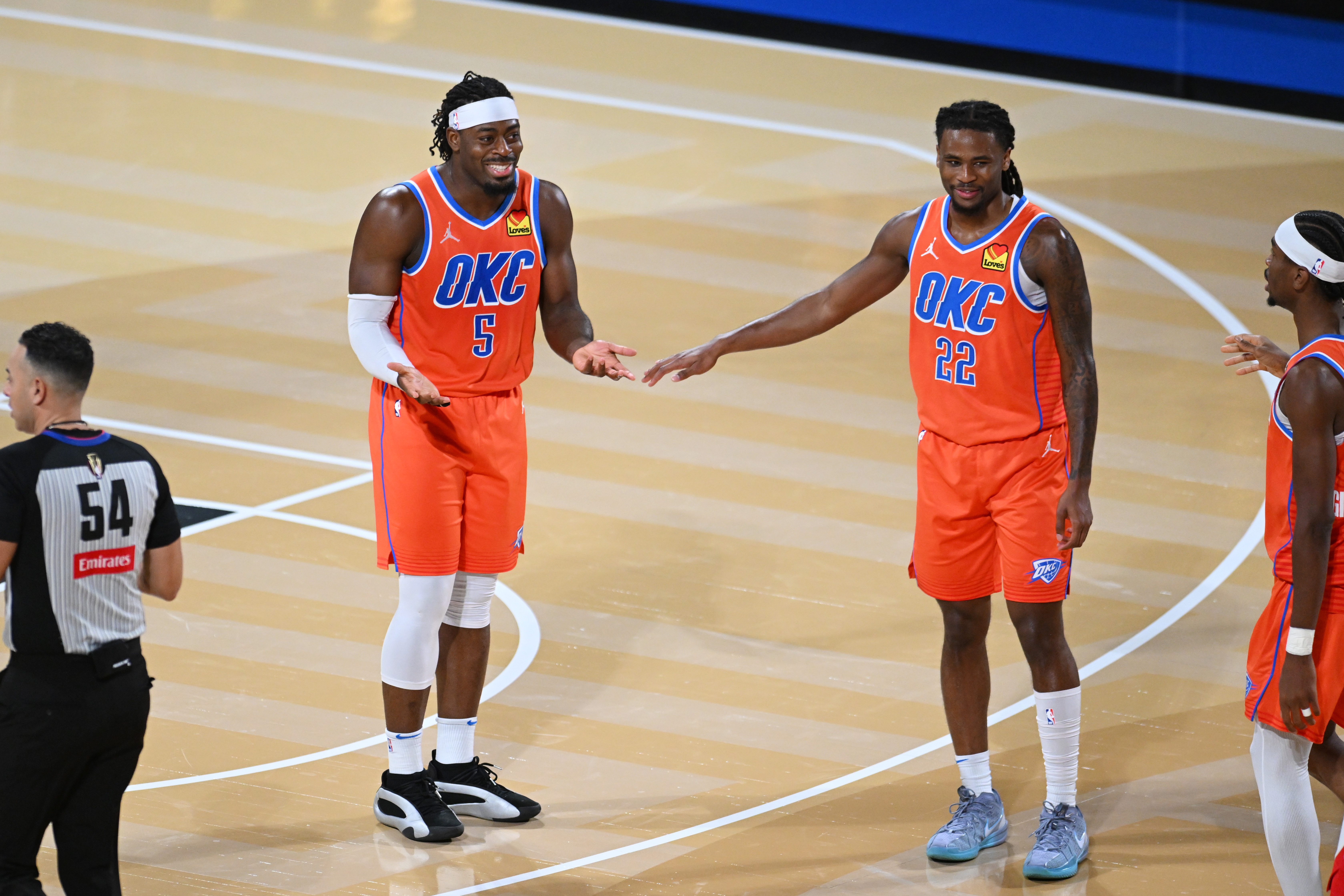 卡魯索社媒：多特DPOY 華萊士最佳防守陣容 杰林威轉(zhuǎn)發(fā)：老將懂球